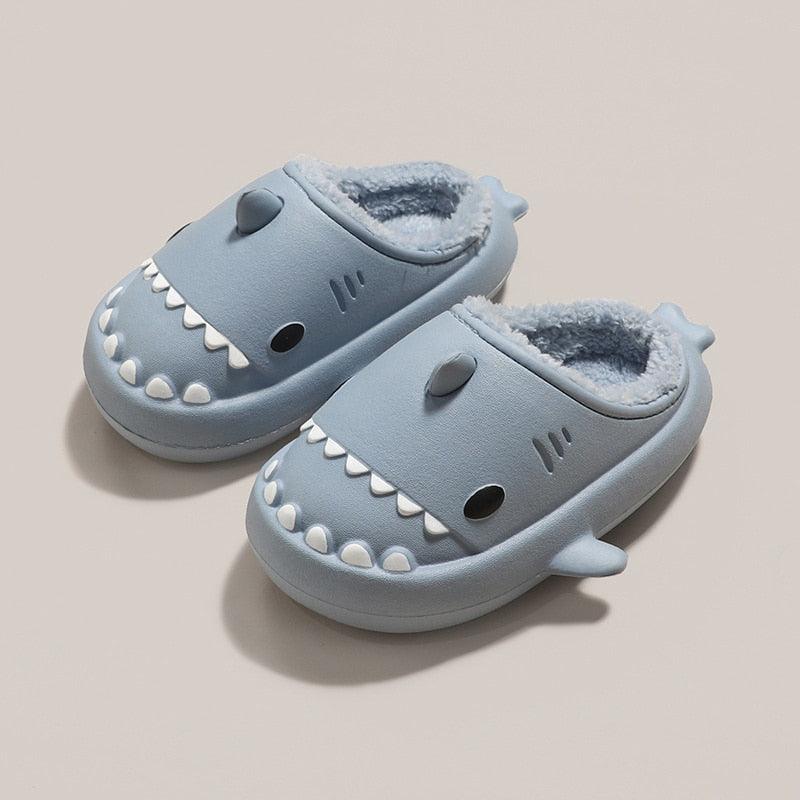 Chinelo Nuvem Tubarão Peluciado Cloudsharks Infantil