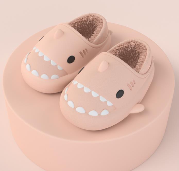 Chinelo Nuvem Tubarão Peluciado Cloudsharks Infantil